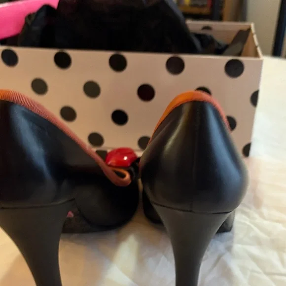 Betsey Johnson Black Heels with Red Bow - Picture 9 of 15